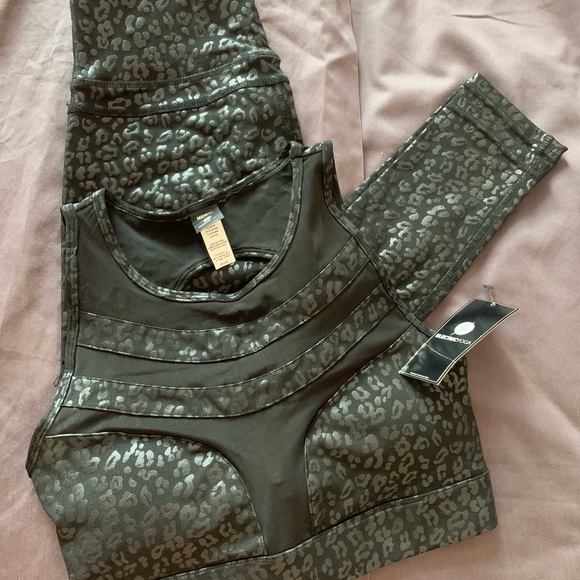 ElectricYoga set - Picture 11 of 11